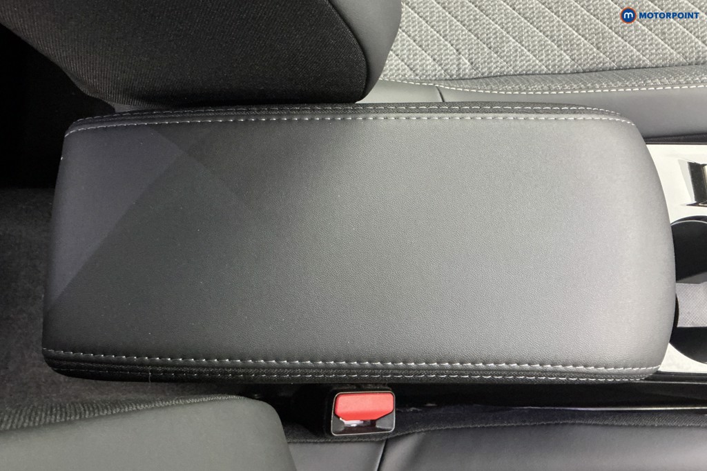 Peugeot 2008 Allure Automatic Electric SUV - Stock Number (1616601) - 16th supplementary image