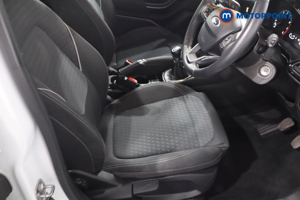 Ford Fiesta Zetec Manual Petrol Hatchback - Stock Number (1622117) - 8th supplementary image