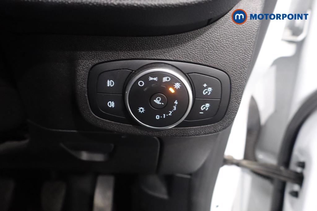 Ford Fiesta Zetec Manual Petrol Hatchback - Stock Number (1622117) - 9th supplementary image