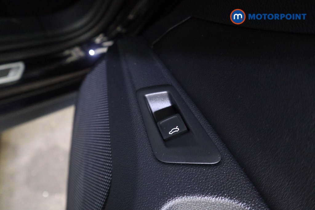 Volkswagen T-Roc R-Line Manual Diesel SUV - Stock Number (1622299) - 13th supplementary image