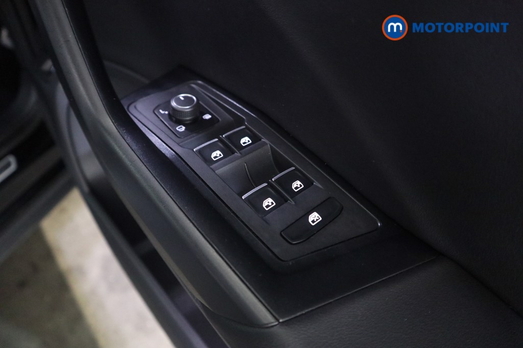 Volkswagen T-Roc R-Line Manual Diesel SUV - Stock Number (1622299) - 15th supplementary image