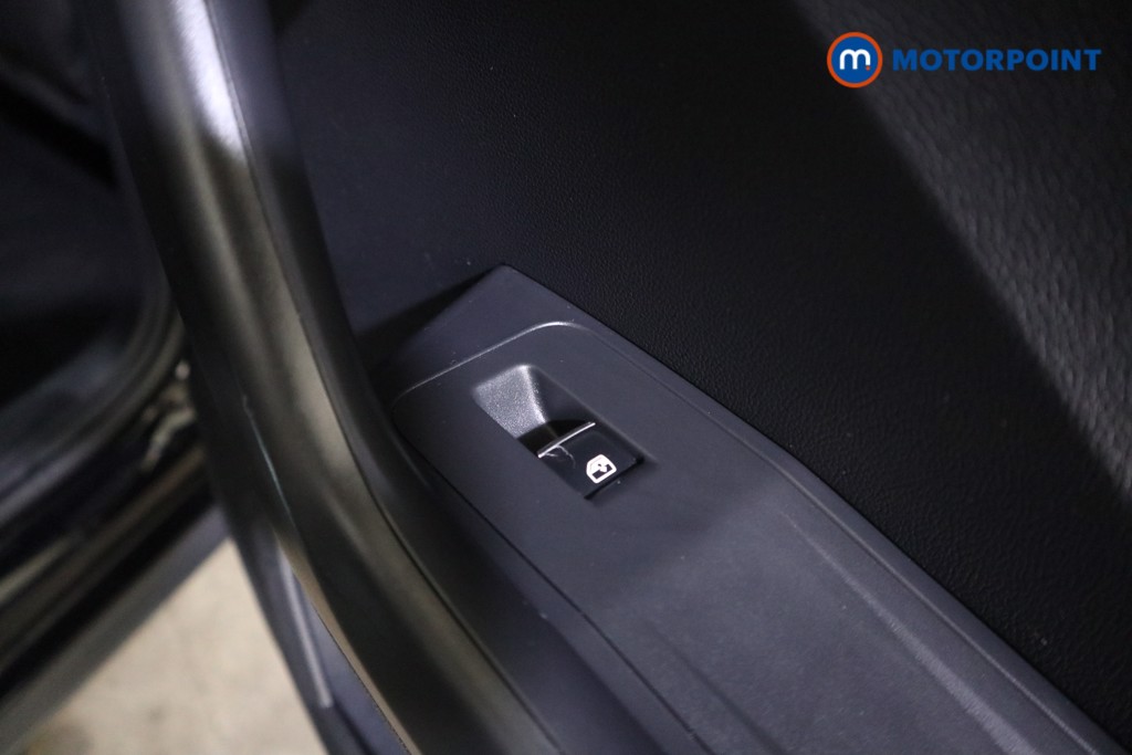 Volkswagen T-Roc R-Line Manual Diesel SUV - Stock Number (1622299) - 23rd supplementary image