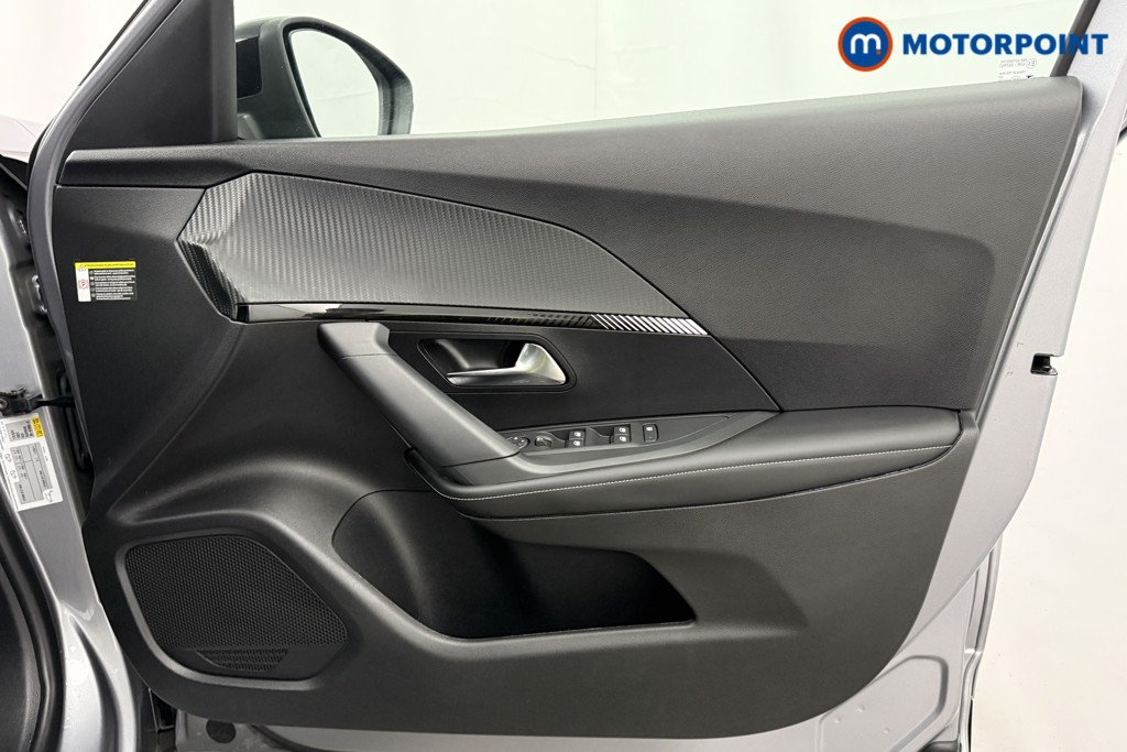 Peugeot 2008 Allure Manual Petrol SUV - Stock Number (1624949) - 14th supplementary image