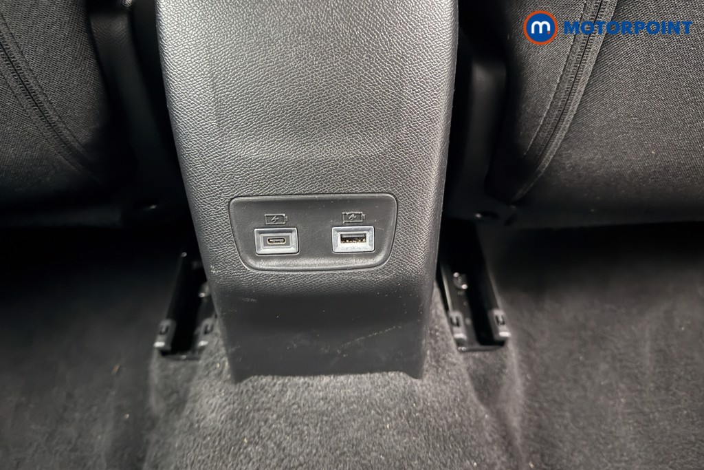 Peugeot 2008 Allure Manual Petrol SUV - Stock Number (1624949) - 18th supplementary image