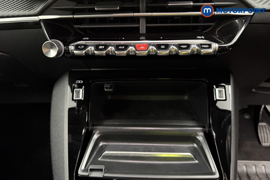 Peugeot 2008 Allure Manual Petrol SUV - Stock Number (1624958) - 10th supplementary image