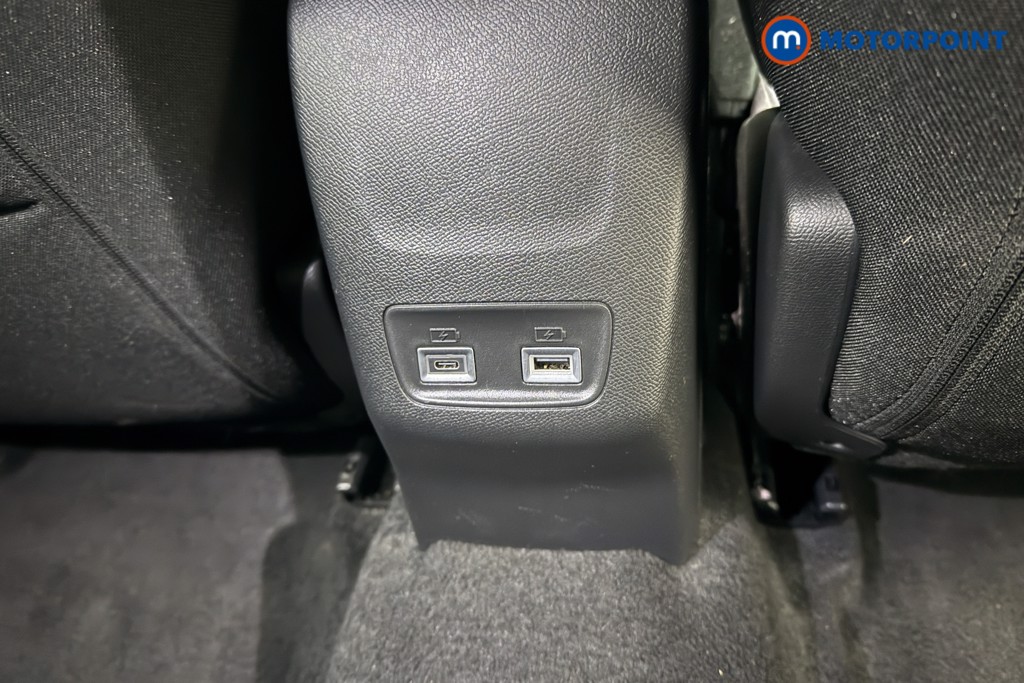 Peugeot 2008 Allure Manual Petrol SUV - Stock Number (1624958) - 17th supplementary image