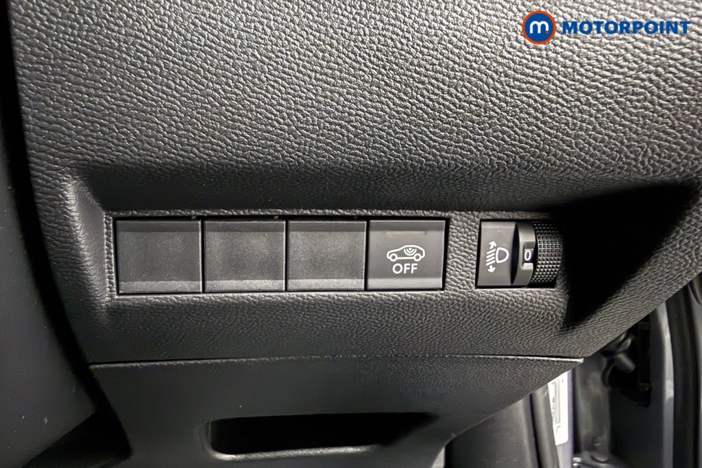 Peugeot 2008 Allure Manual Petrol SUV - Stock Number (1624982) - 2nd supplementary image