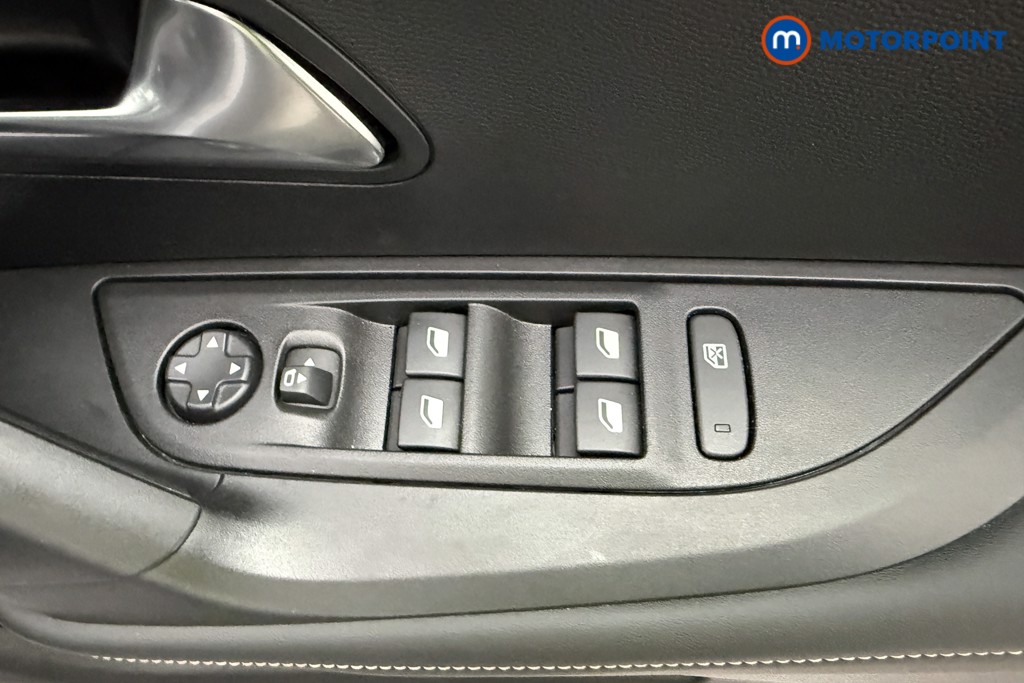 Peugeot 2008 Allure Manual Petrol SUV - Stock Number (1624982) - 17th supplementary image