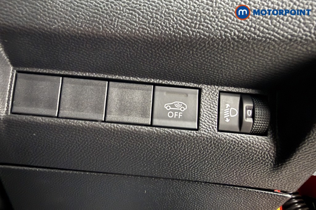 Peugeot 2008 Allure Manual Petrol SUV - Stock Number (1625000) - 5th supplementary image