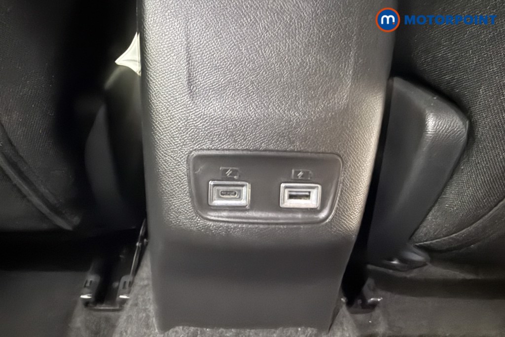 Peugeot 2008 Allure Manual Petrol SUV - Stock Number (1625000) - 18th supplementary image