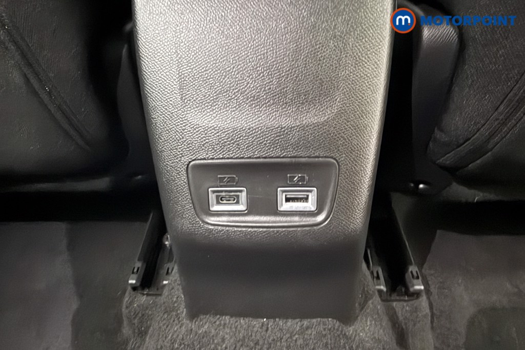 Peugeot 2008 Allure Manual Petrol SUV - Stock Number (1625009) - 18th supplementary image