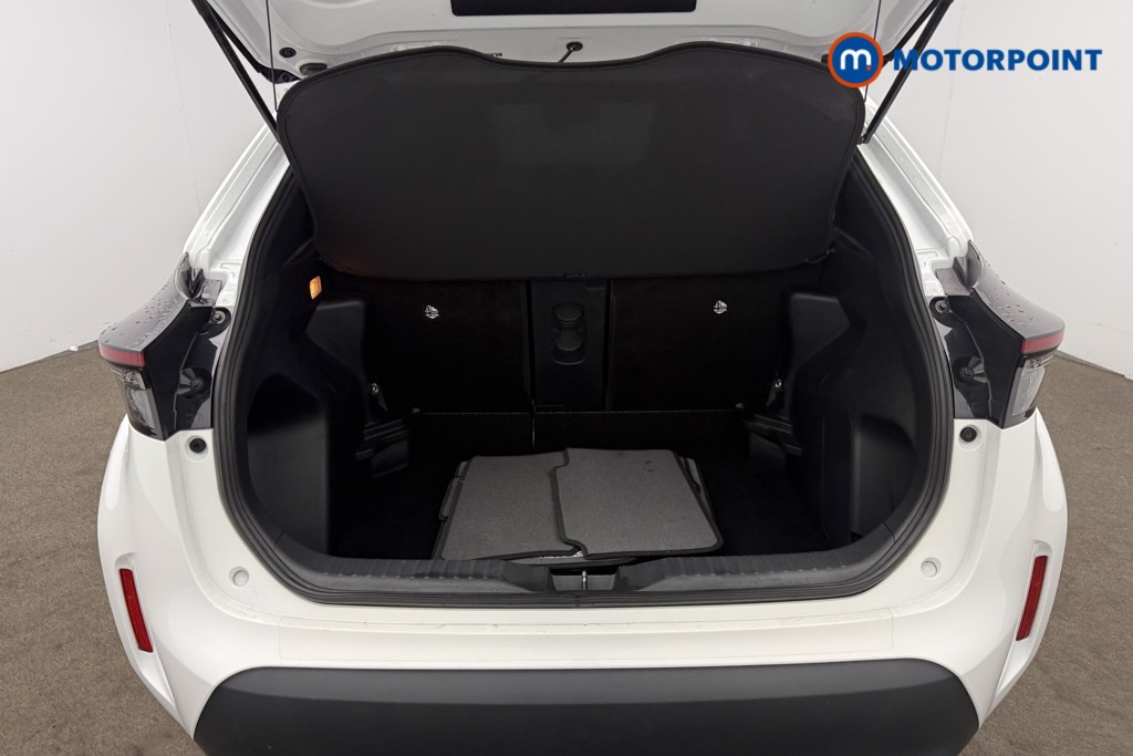 Toyota Yaris Cross Design Automatic Petrol-Electric Hybrid Estate - Stock Number (1625390) - 5th supplementary image