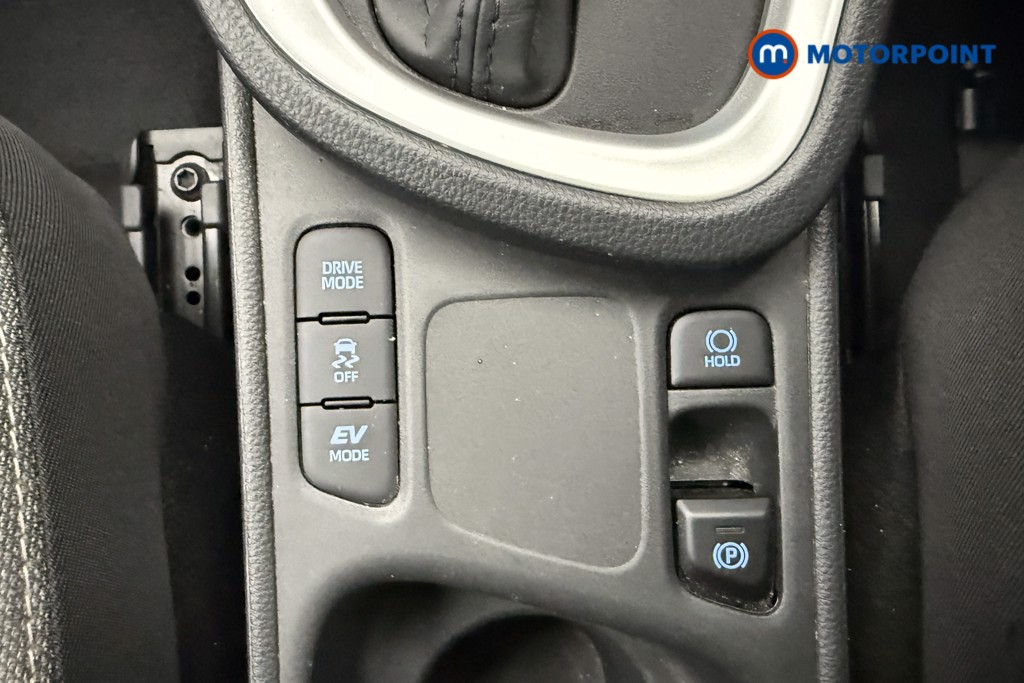 Toyota Yaris Cross Design Automatic Petrol-Electric Hybrid Estate - Stock Number (1625390) - 17th supplementary image
