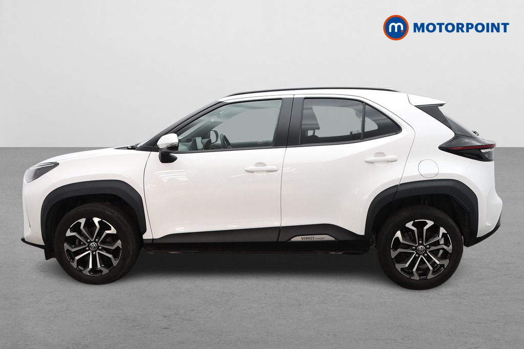 Toyota Yaris Cross Design Automatic Petrol-Electric Hybrid Estate - Stock Number (1625390) - Passenger side