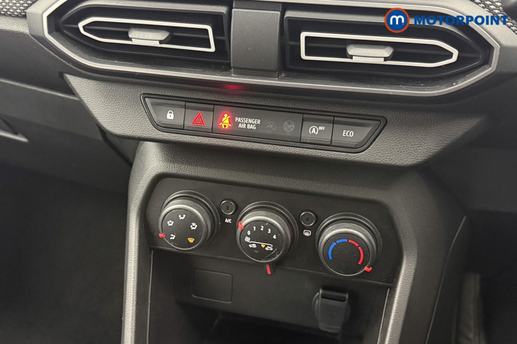Dacia Sandero Expression Manual Petrol Hatchback - Stock Number (1625414) - 5th supplementary image