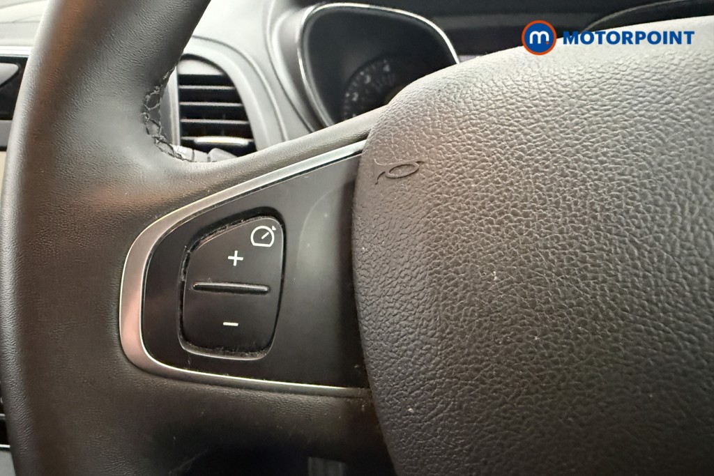 Renault Captur Iconic Automatic Diesel SUV - Stock Number (1625867) - 14th supplementary image