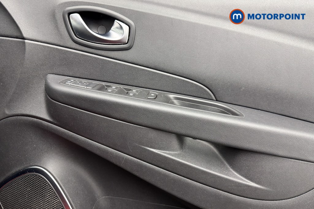 Renault Captur Iconic Automatic Diesel SUV - Stock Number (1625867) - 18th supplementary image