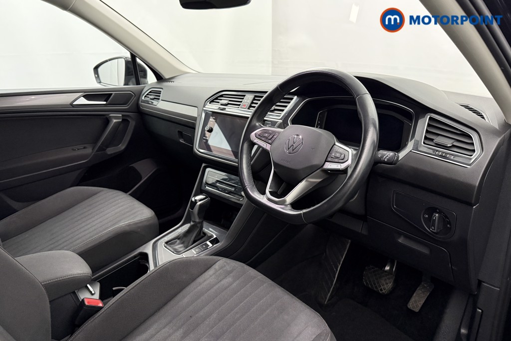 Volkswagen Tiguan Allspace Life Automatic Petrol SUV - Stock Number (1626252) - 1st supplementary image
