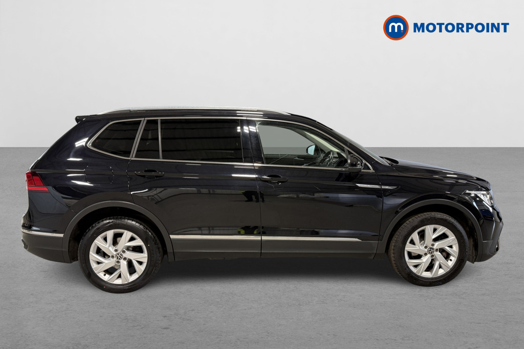 Volkswagen Tiguan Allspace Life Automatic Petrol SUV - Stock Number (1626252) - Drivers side