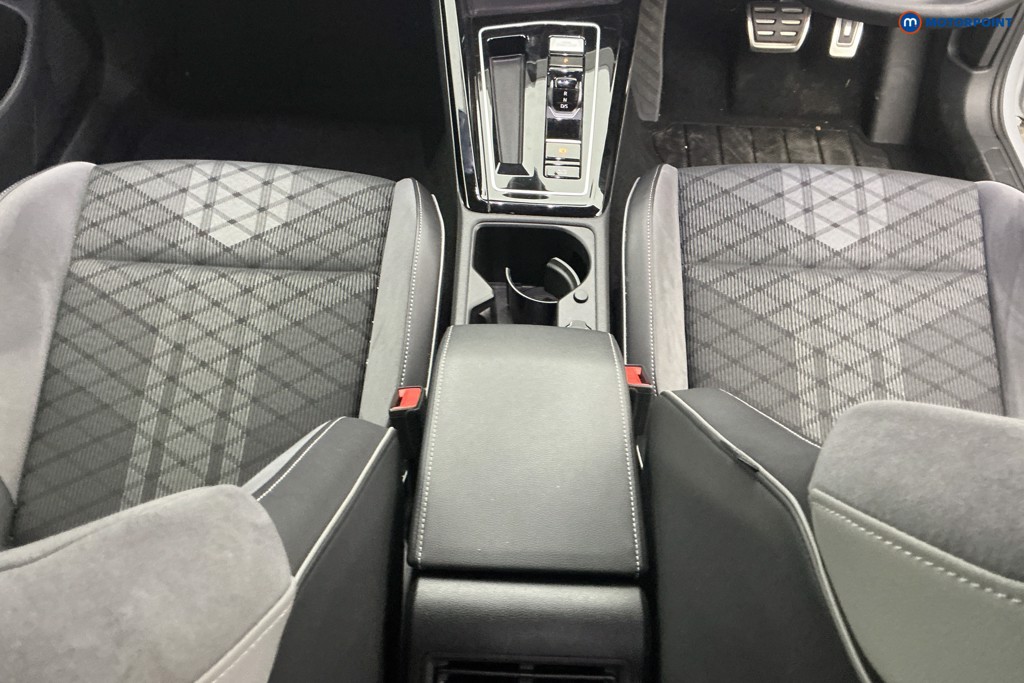 Volkswagen Golf R-Line Automatic Diesel Hatchback - Stock Number (1626575) - 10th supplementary image