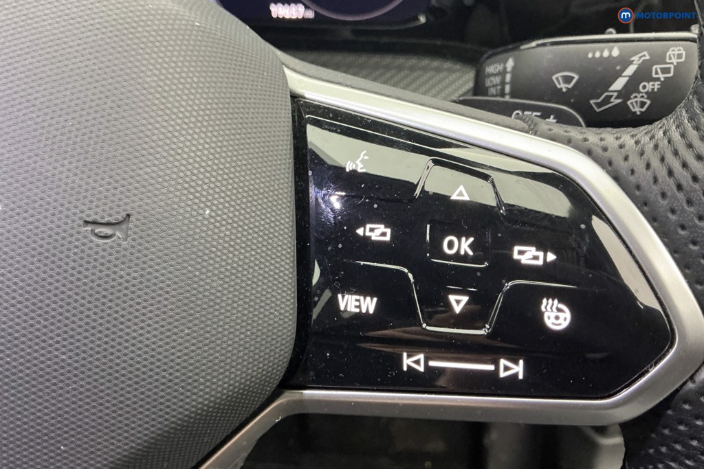 Volkswagen Golf R-Line Automatic Diesel Hatchback - Stock Number (1626575) - 23rd supplementary image