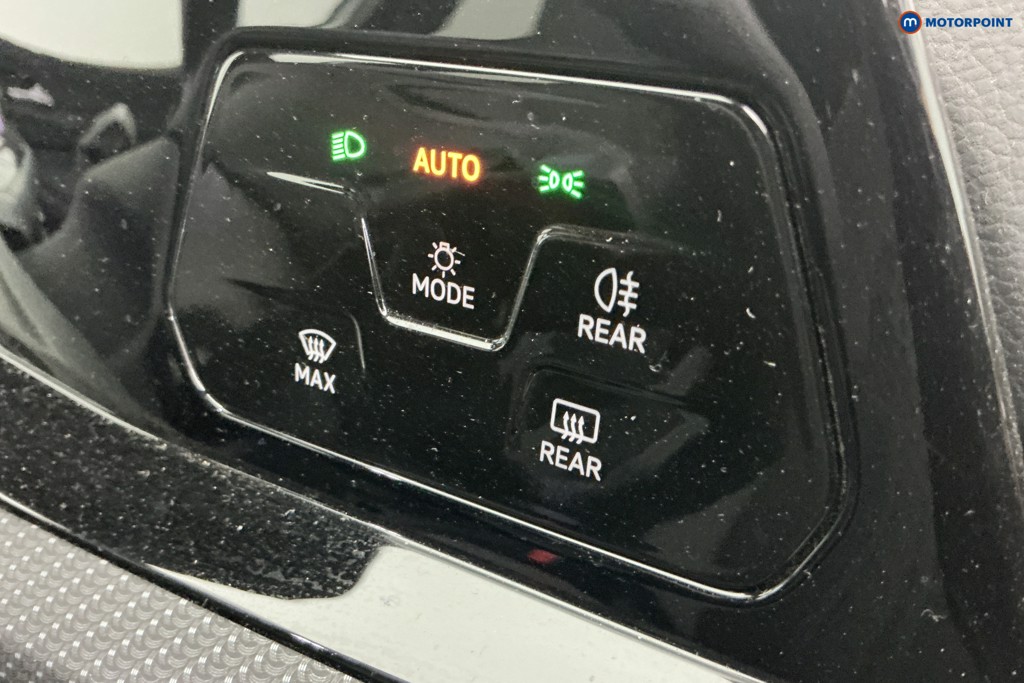 Volkswagen Golf R-Line Automatic Diesel Hatchback - Stock Number (1626575) - 24th supplementary image
