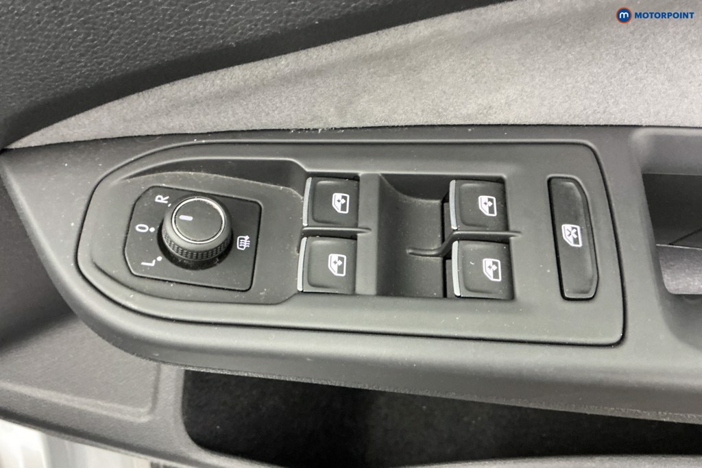 Volkswagen Golf R-Line Automatic Diesel Hatchback - Stock Number (1626575) - 26th supplementary image