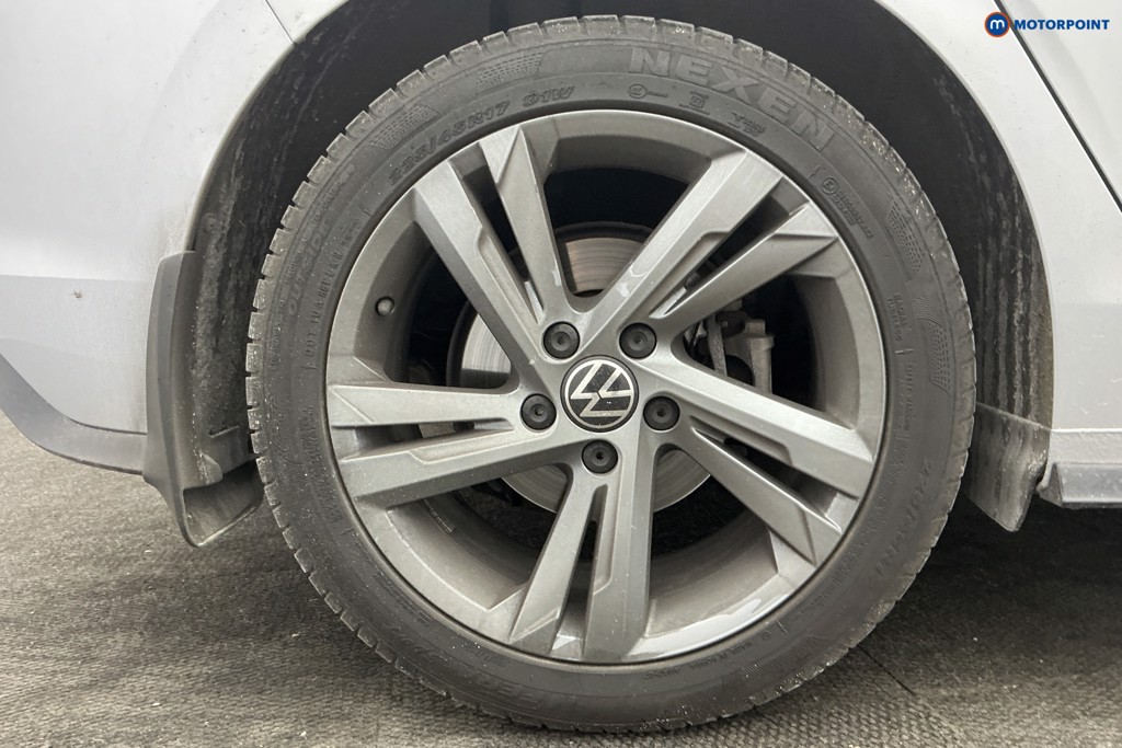 Volkswagen Golf R-Line Automatic Diesel Hatchback - Stock Number (1626575) - 35th supplementary image