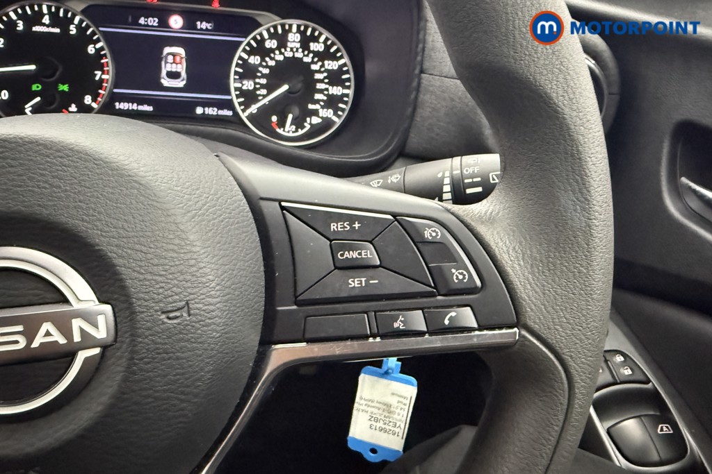 Nissan Juke Acenta Premium Manual Petrol SUV - Stock Number (1626613) - 9th supplementary image