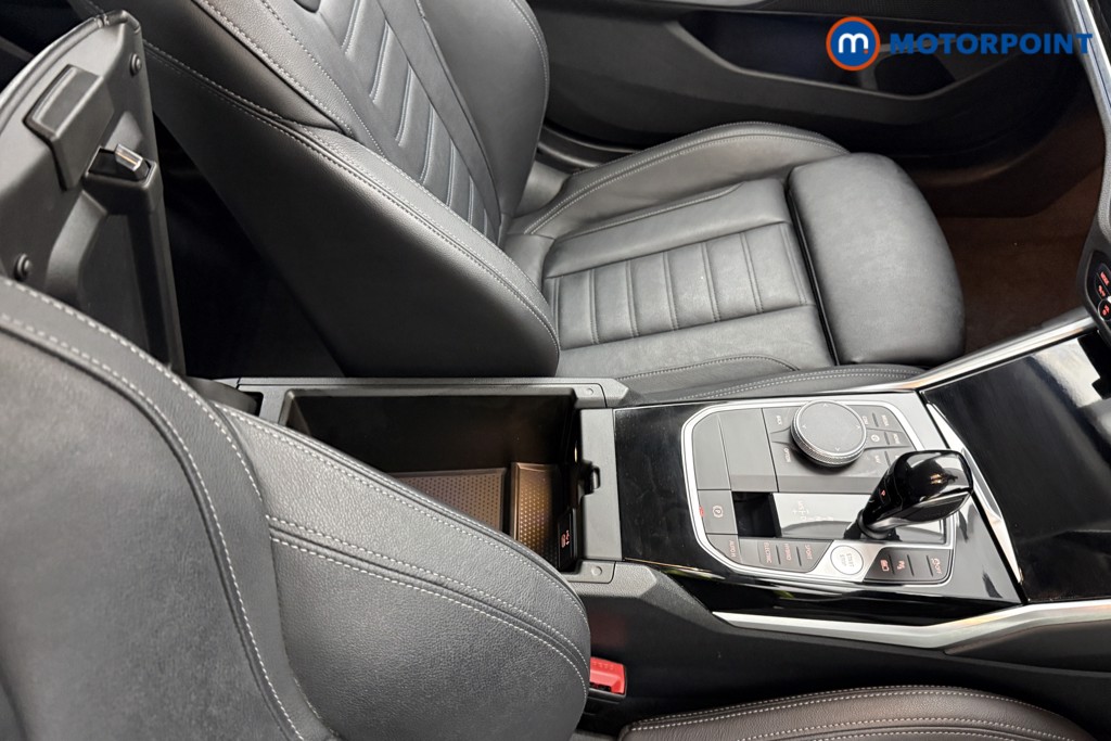 BMW 3 Series Sport Pro Automatic Petrol Plug-In Hybrid Estate - Stock Number (1626713) - 12th supplementary image