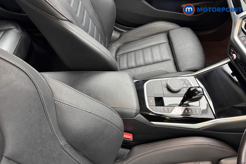 BMW 3 Series Sport Pro Automatic Petrol Plug-In Hybrid Estate - Stock Number (1626713) - 13th supplementary image