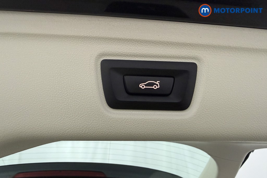 BMW 3 Series Sport Pro Automatic Petrol Plug-In Hybrid Estate - Stock Number (1626713) - 23rd supplementary image