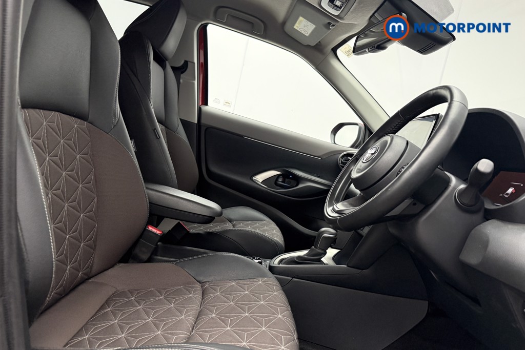 Toyota Yaris Cross Excel Automatic Petrol-Electric Hybrid Estate - Stock Number (1626864) - 8th supplementary image