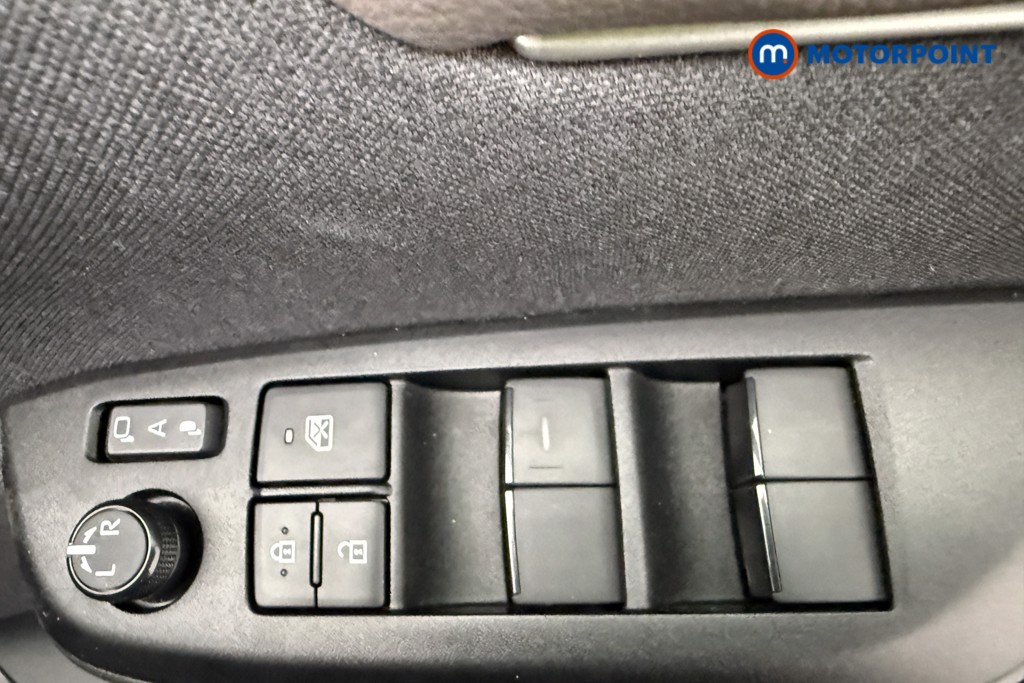 Toyota Yaris Cross Excel Automatic Petrol-Electric Hybrid Estate - Stock Number (1626864) - 19th supplementary image