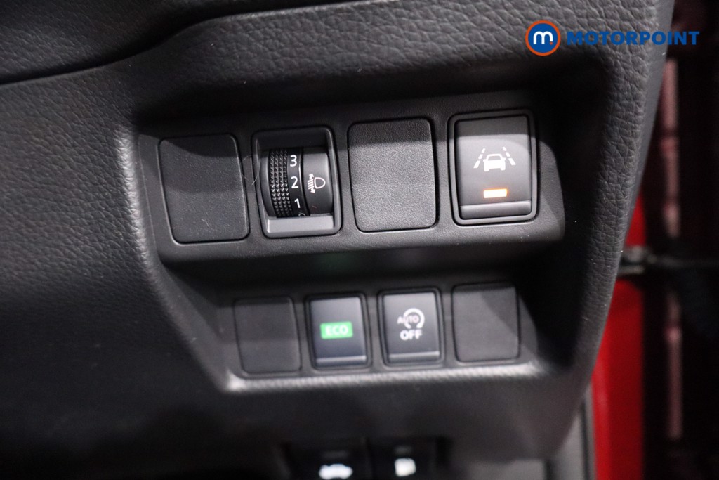 Nissan Qashqai N-Connecta Automatic Petrol SUV - Stock Number (1627056) - 17th supplementary image