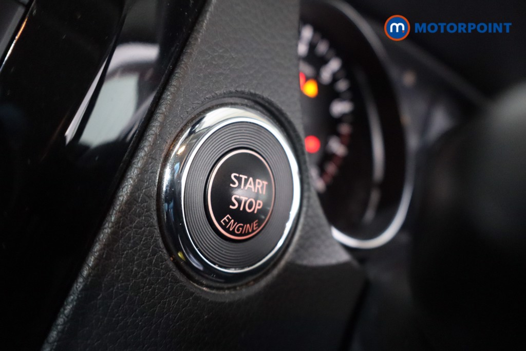 Nissan Qashqai N-Connecta Automatic Petrol SUV - Stock Number (1627056) - 18th supplementary image