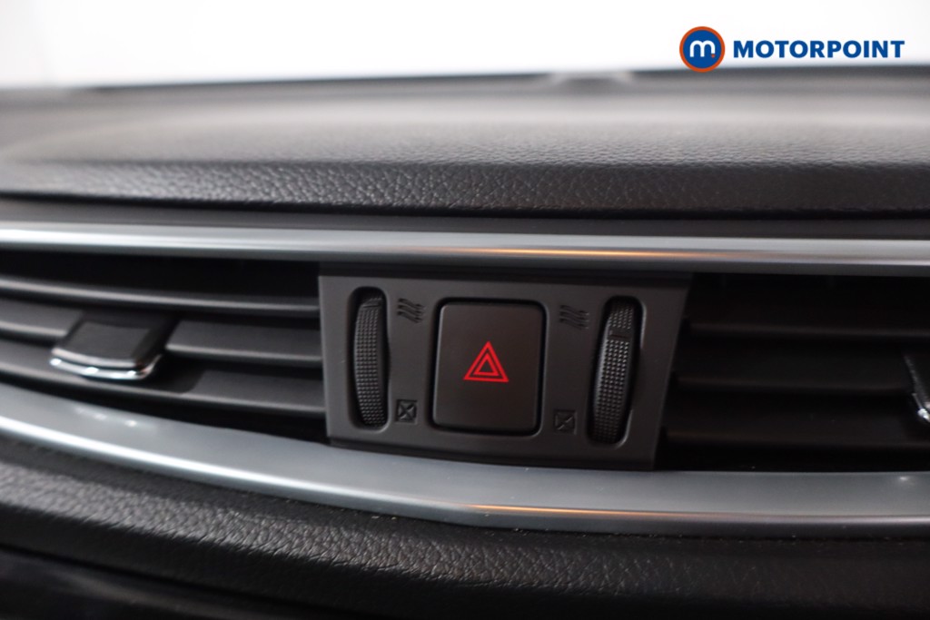 Nissan Qashqai N-Connecta Automatic Petrol SUV - Stock Number (1627056) - 23rd supplementary image
