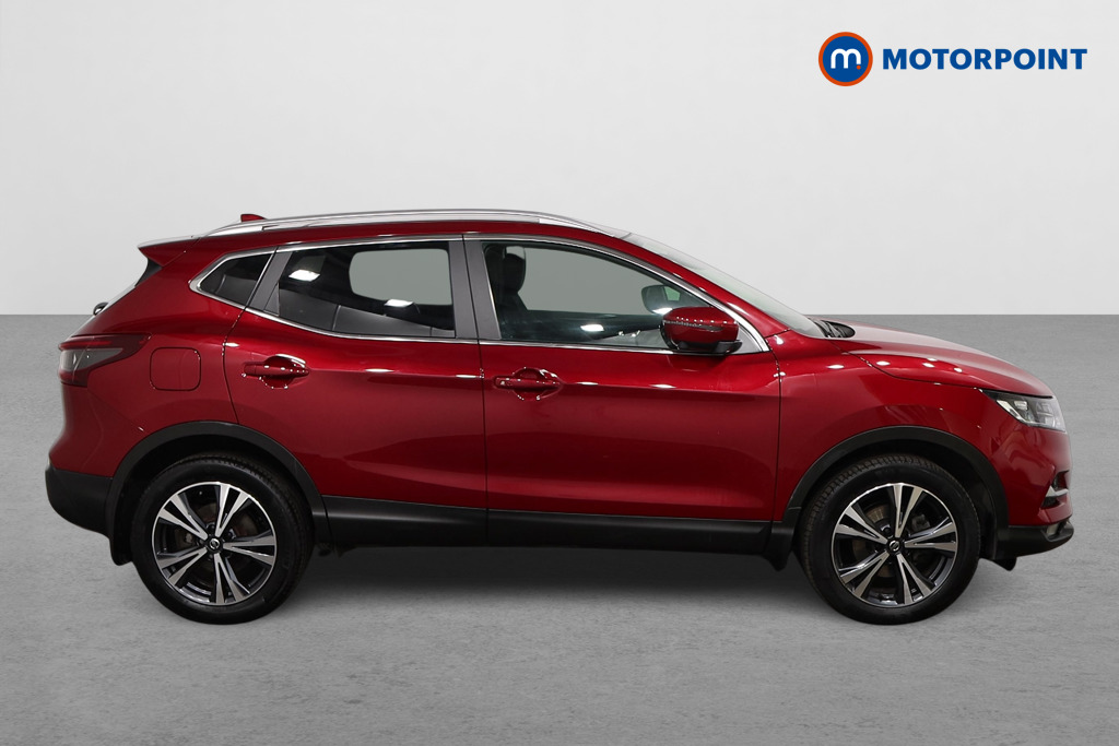 Nissan Qashqai N-Connecta Automatic Petrol SUV - Stock Number (1627056) - Drivers side