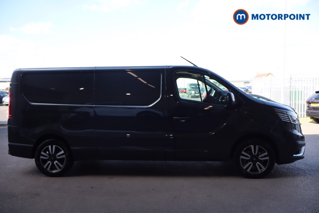 Renault Trafic Extra Sport Automatic Diesel Panel Van - Stock Number (1628415) - Front bumper