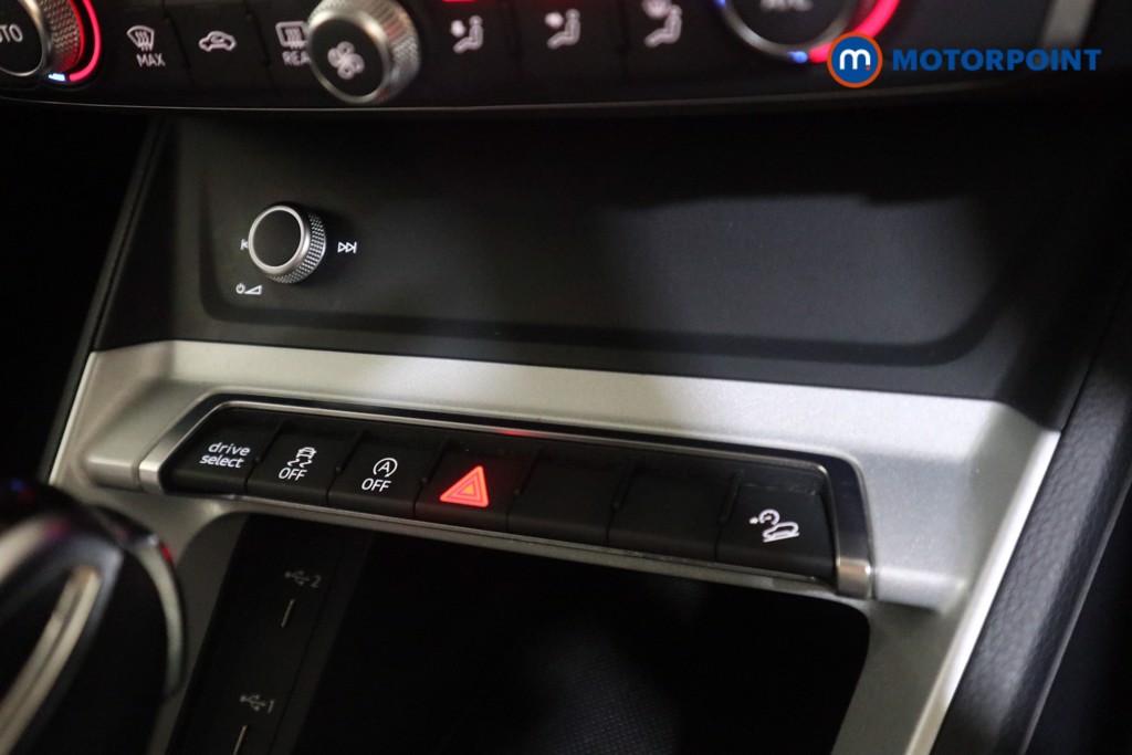 Audi Q3 Technik Automatic Petrol SUV - Stock Number (1628545) - 8th supplementary image