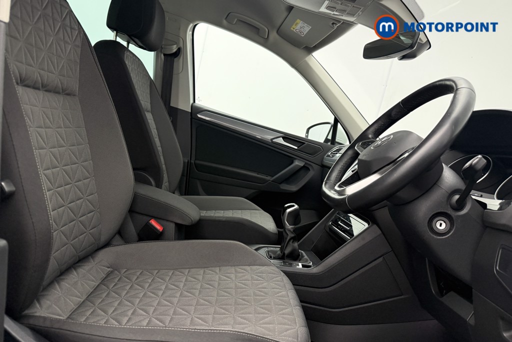 Volkswagen Tiguan Life Manual Diesel SUV - Stock Number (1628562) - 8th supplementary image