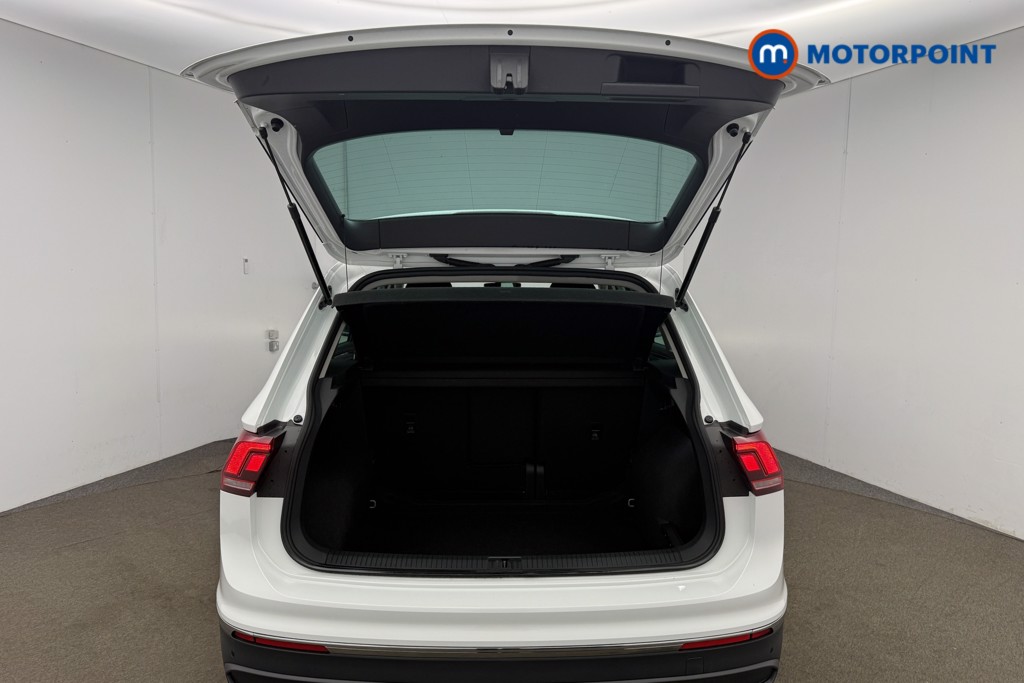 Volkswagen Tiguan Life Manual Diesel SUV - Stock Number (1628562) - 22nd supplementary image