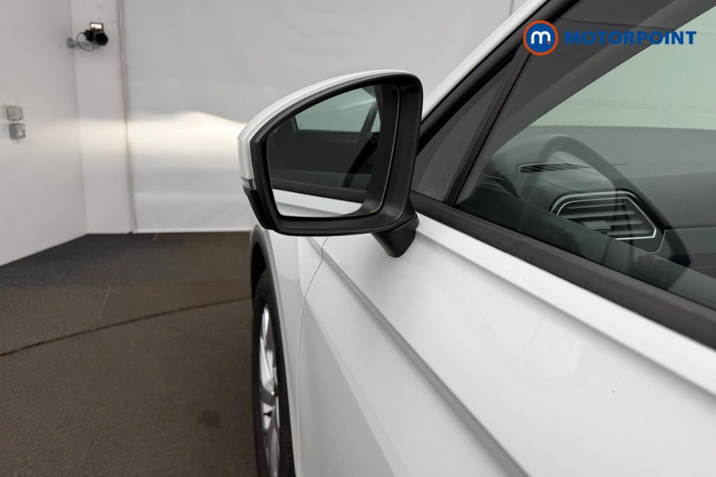 Volkswagen Tiguan Life Manual Diesel SUV - Stock Number (1628562) - 30th supplementary image