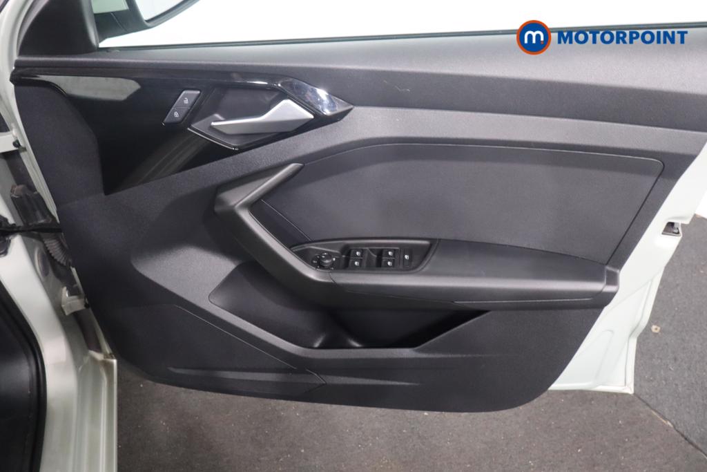 Audi A1 Technik Manual Petrol Hatchback - Stock Number (1628682) - 9th supplementary image