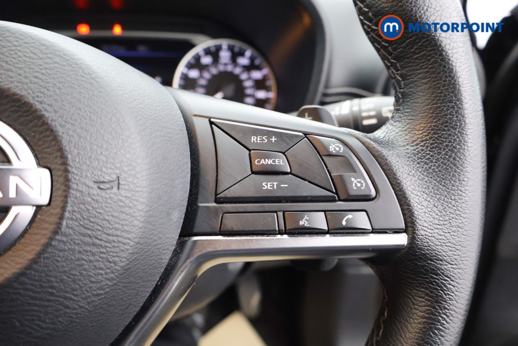 Nissan Juke N-Connecta Automatic Petrol SUV - Stock Number (1629355) - 3rd supplementary image