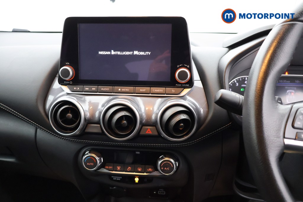 Nissan Juke N-Connecta Automatic Petrol SUV - Stock Number (1629355) - 5th supplementary image