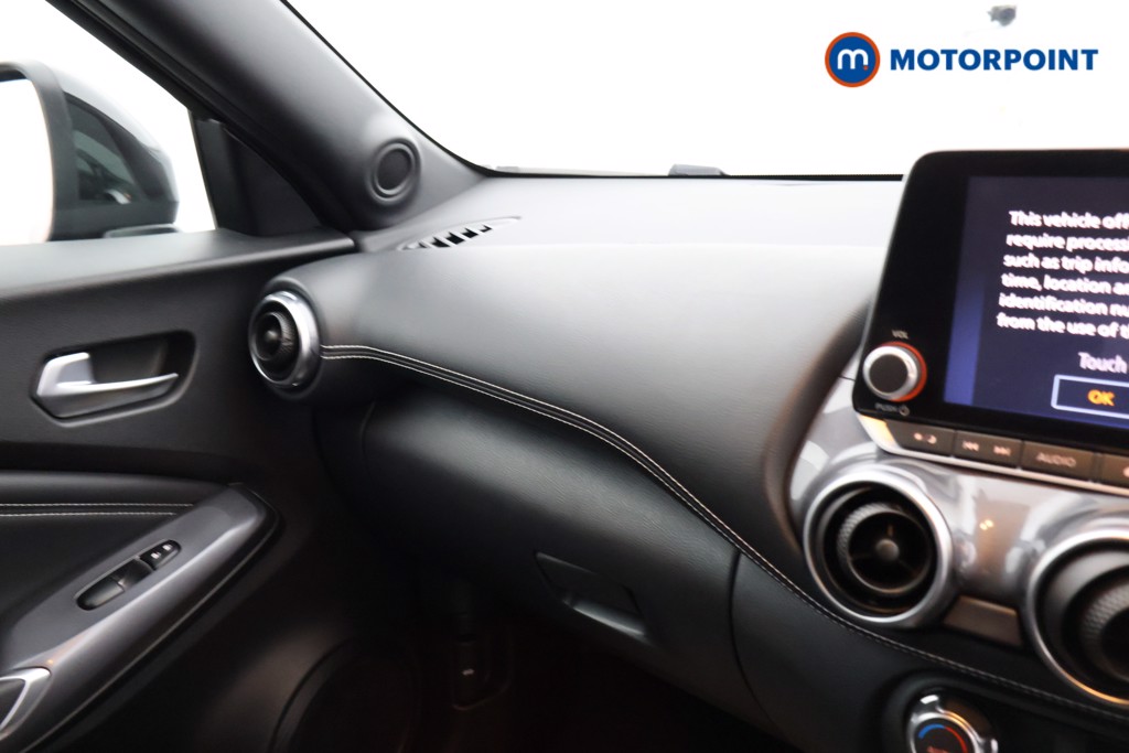Nissan Juke N-Connecta Automatic Petrol SUV - Stock Number (1629355) - 7th supplementary image