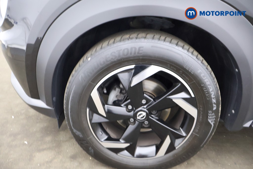 Nissan Juke N-Connecta Automatic Petrol SUV - Stock Number (1629355) - 19th supplementary image