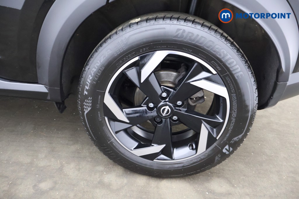 Nissan Juke N-Connecta Automatic Petrol SUV - Stock Number (1629355) - 20th supplementary image