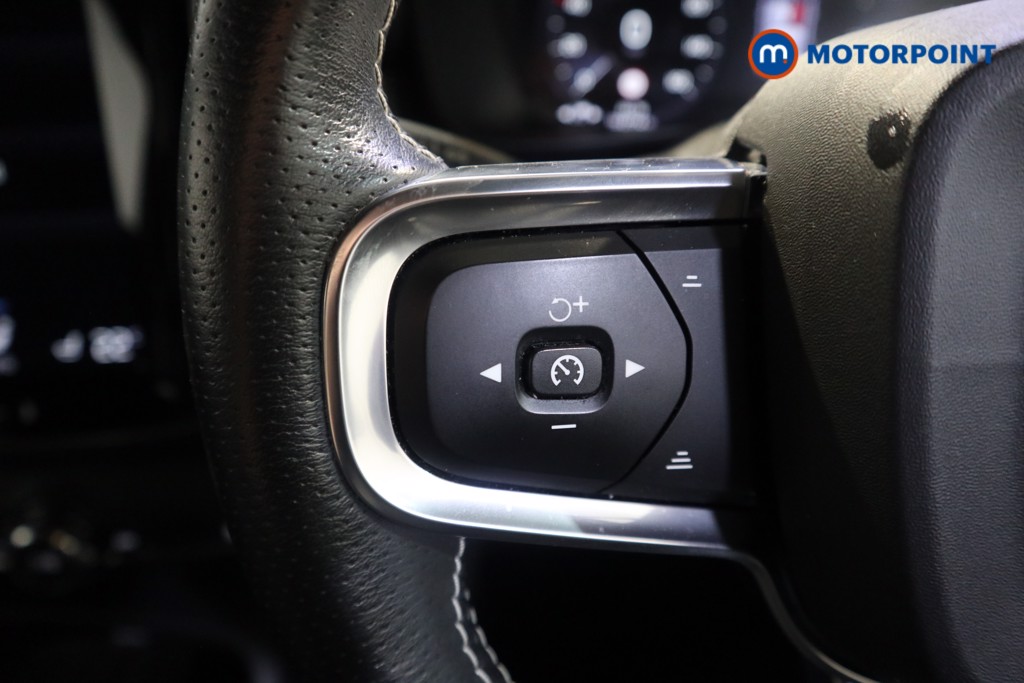 Volvo Xc40 R Design Pro Automatic Diesel SUV - Stock Number (1630451) - 3rd supplementary image